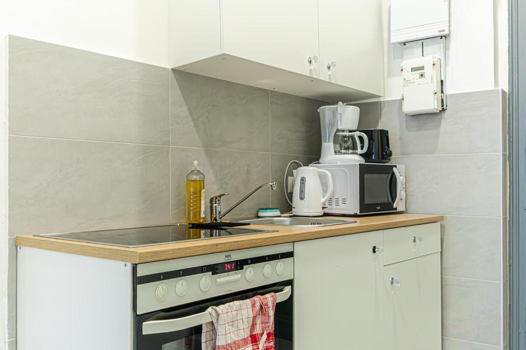 Stylish Studio Apartment Wiener Stadthalle Exterior foto